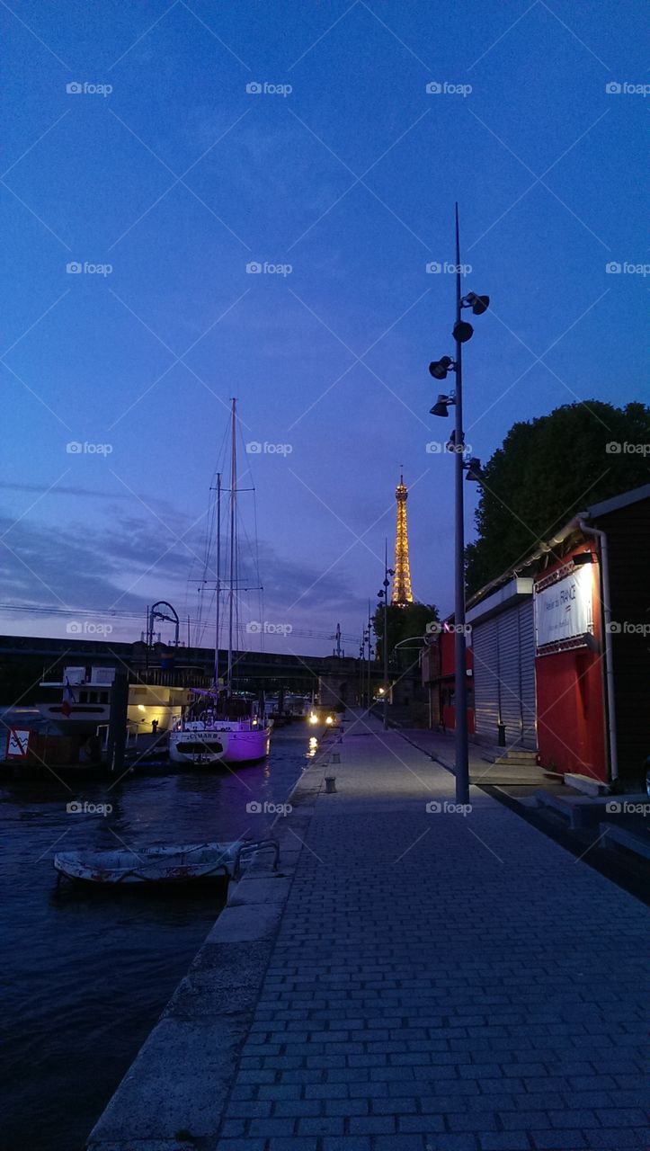 Eiffel tour sunset