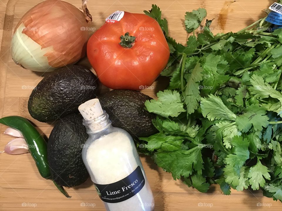 Ingredients for guacamole 