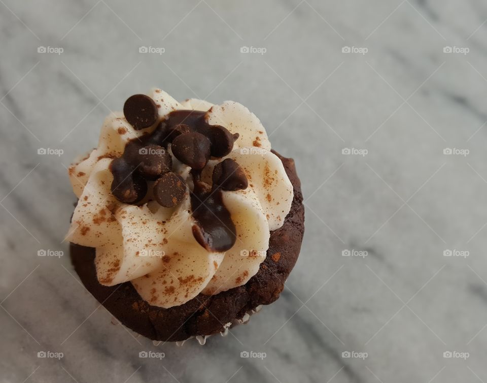chocolate cupcake