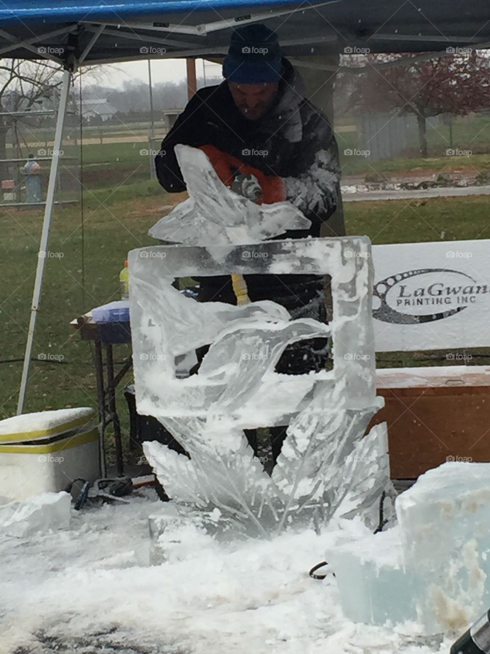 Unfinished ice sculpture geese