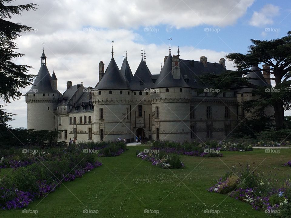 Château de Chaumont-sur-Loire. Dans la vallée de la Loire (France), splendide château Médiéval surplombant le fleuve.