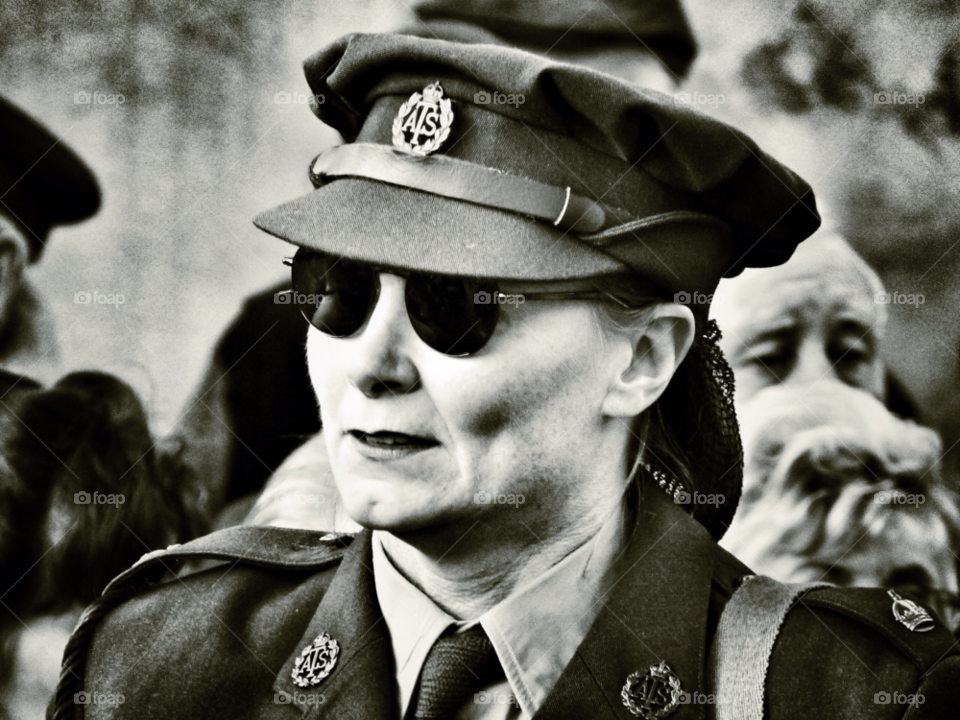 woman sunglasses blackandwhite military by Raid1968