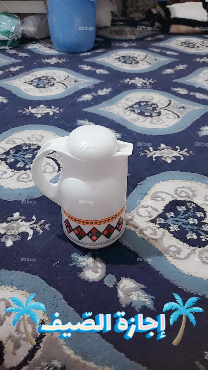 Glory be to God, the wonderful picture and its appearance are very beautiful. It is a tea refrigerator with sweet carpets