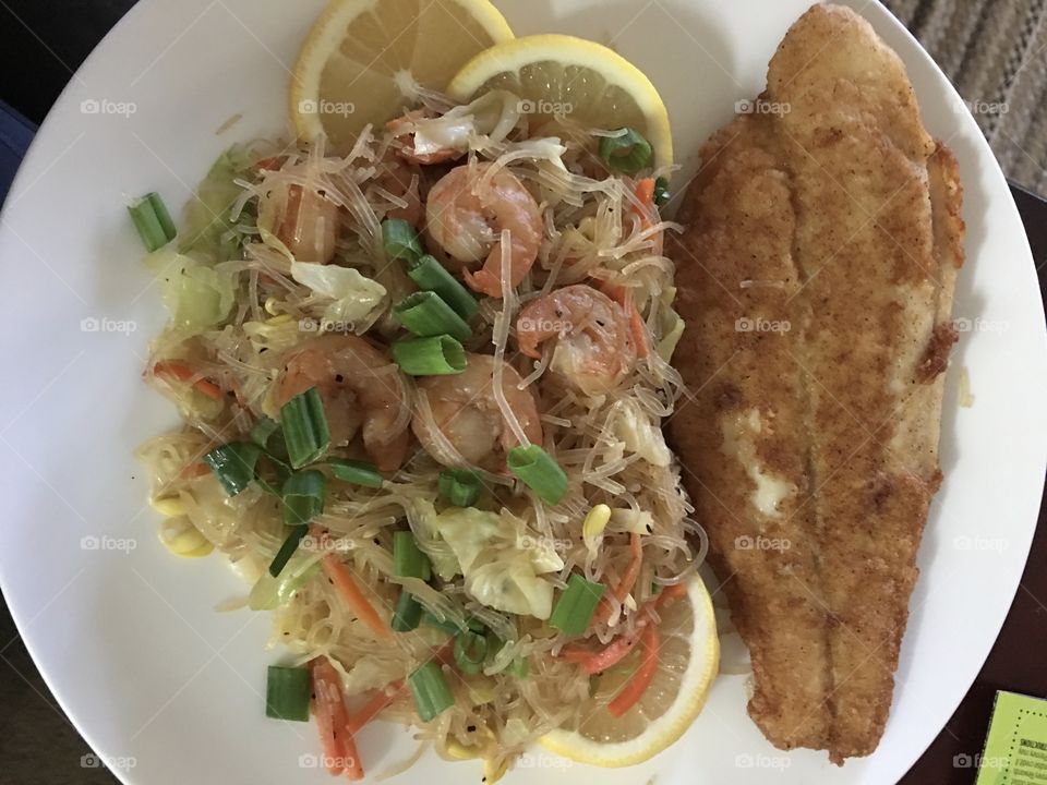 Fried Fish and Fried Bihon(Chow mein)