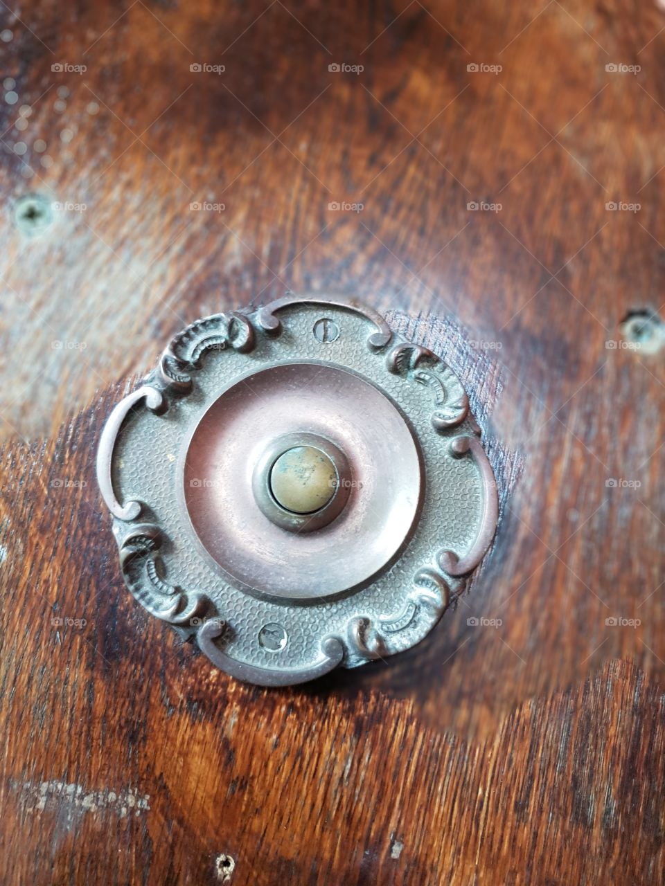 brass doorbell on 18th century mansion