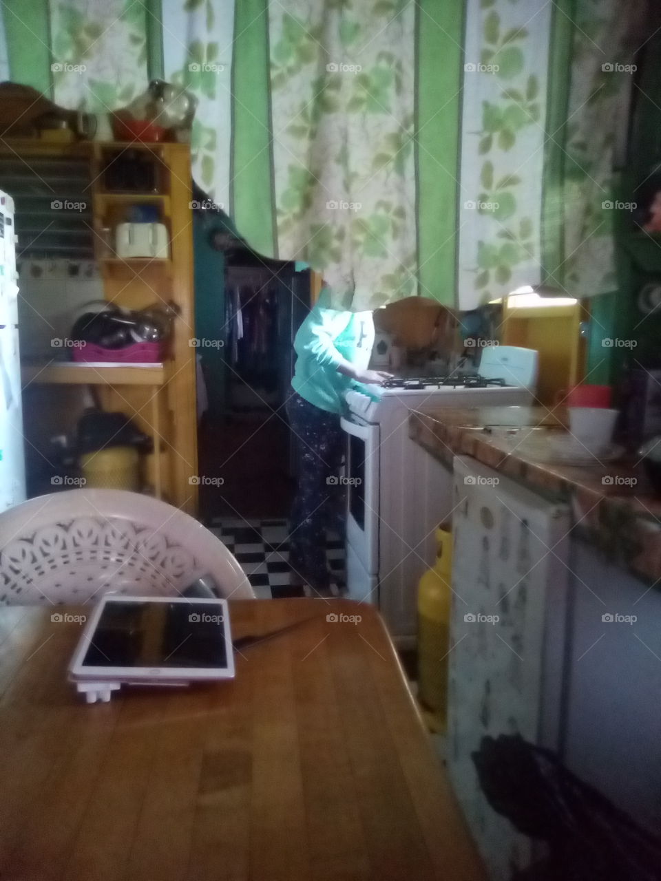 I have been trying to reach you and I can not because I am very busy in the kitchen .