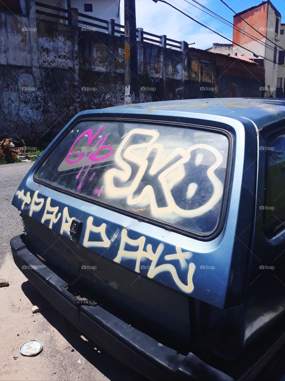 old car with graffiti