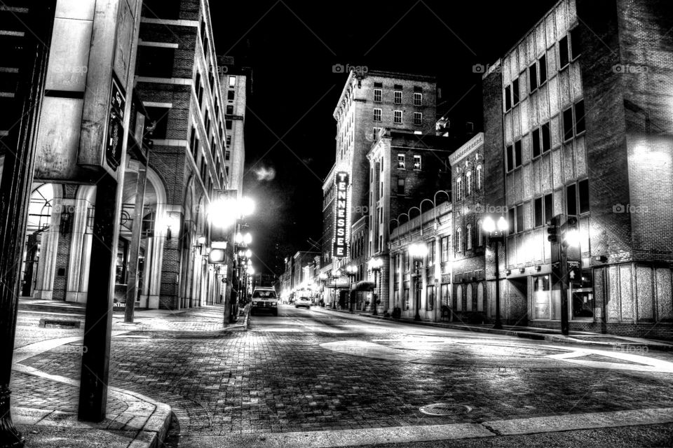 Knoxville Main Street. A Foto by CleanFeetphotography.com of Downtown Knoxville