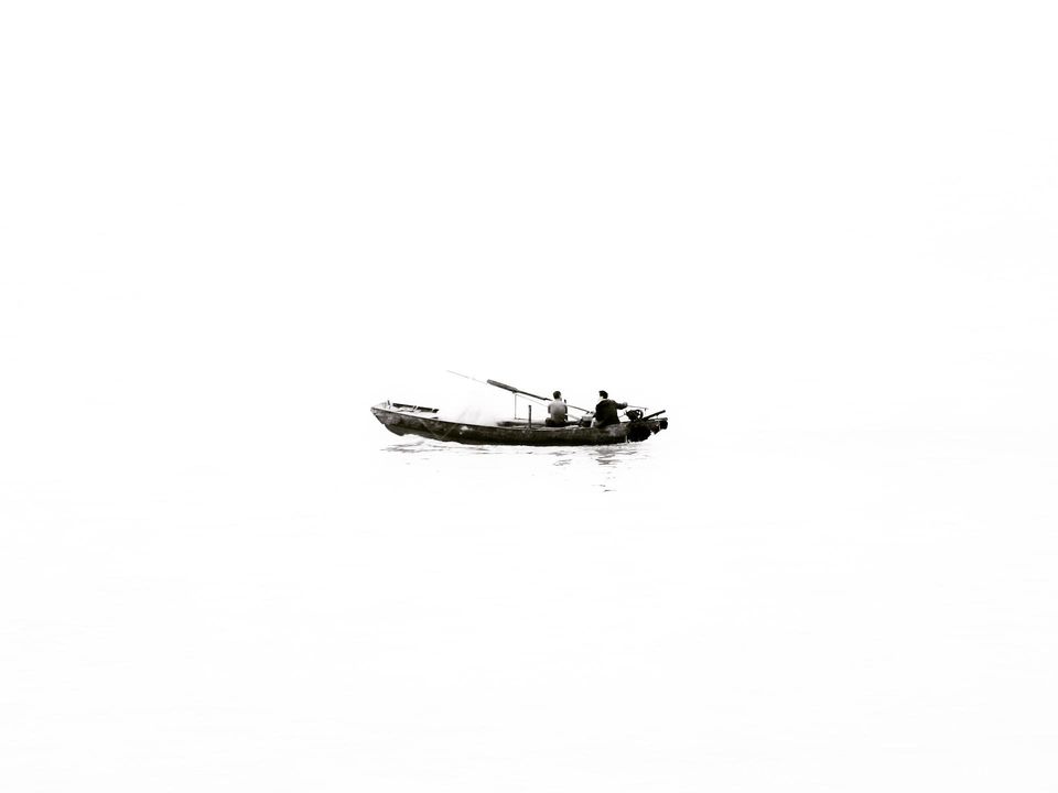 Sailing minimalist Boat