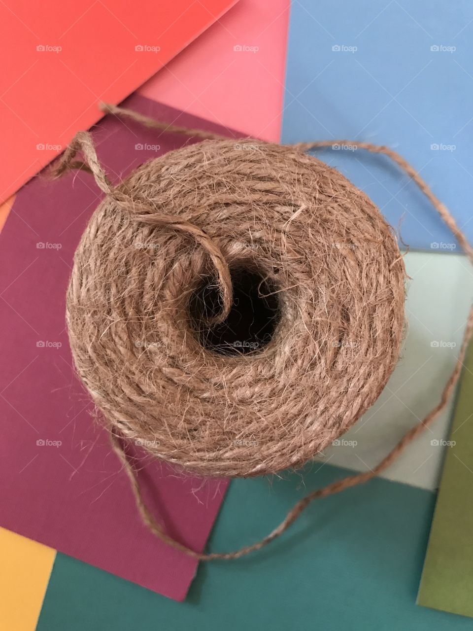 Top view of jute cord with cardstock.