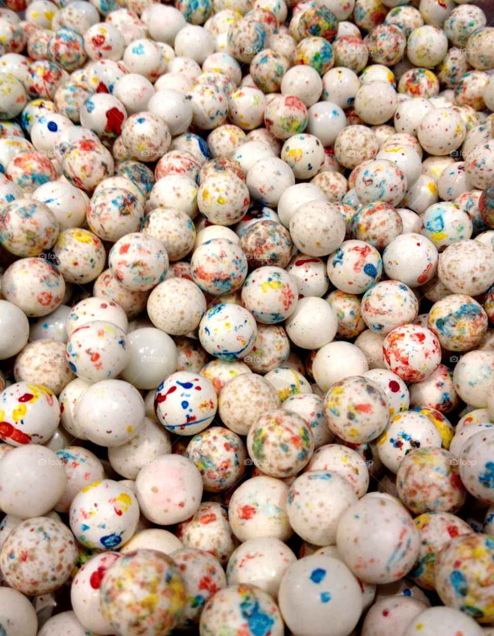 colors candy close up balls by dadriatico
