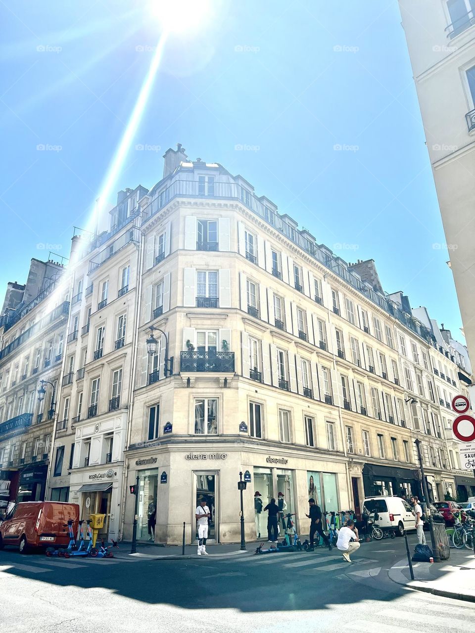 Paris corner building!