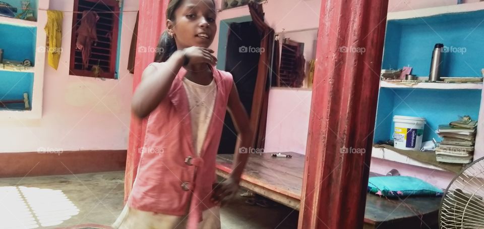 Antama UP India Singer