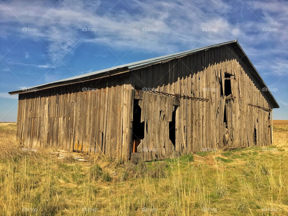 Old rustic country barn 