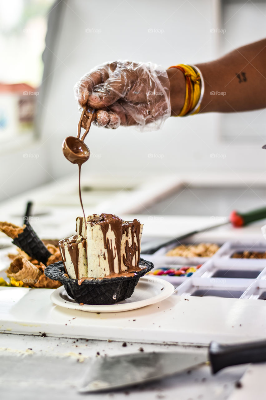 chocolate ice cream roll