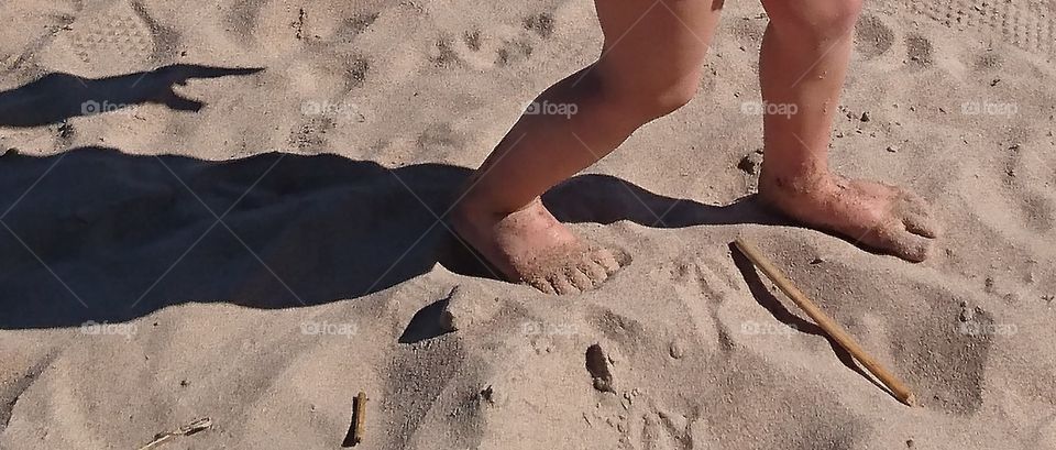 Feets in the sand 