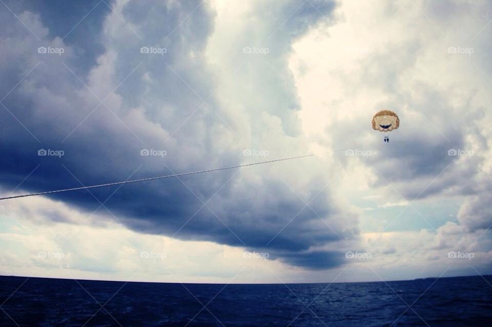 Parasailing in Cancun 