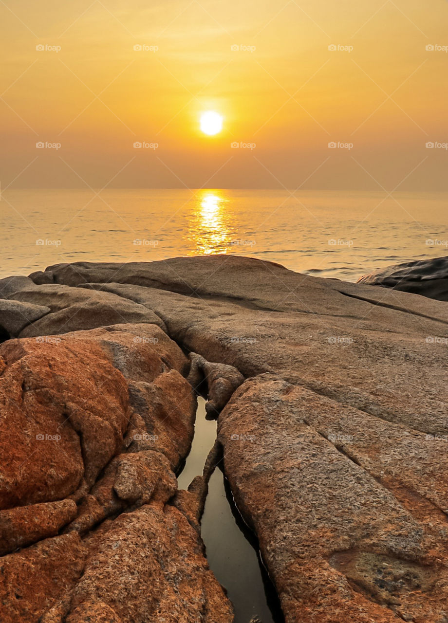 Sunrise Light at Long chao kok coastal  trail