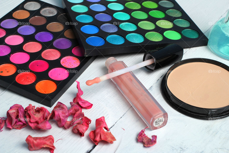 Cosmetics, makeup, ink, foundation, powder, blush, lipstick, personal care, perfume, beauty salon, female beauty, paint, palette, palette of shadows, palette for eyes, flower petals