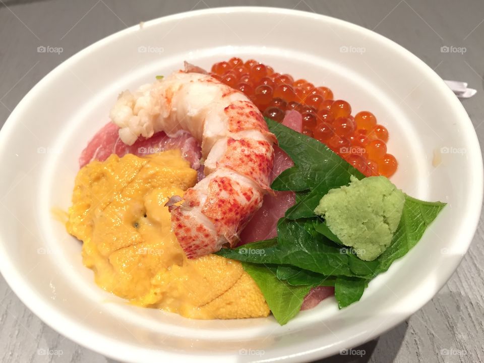 Seafood jewelry box: uni, lobster, toro, salmon roe