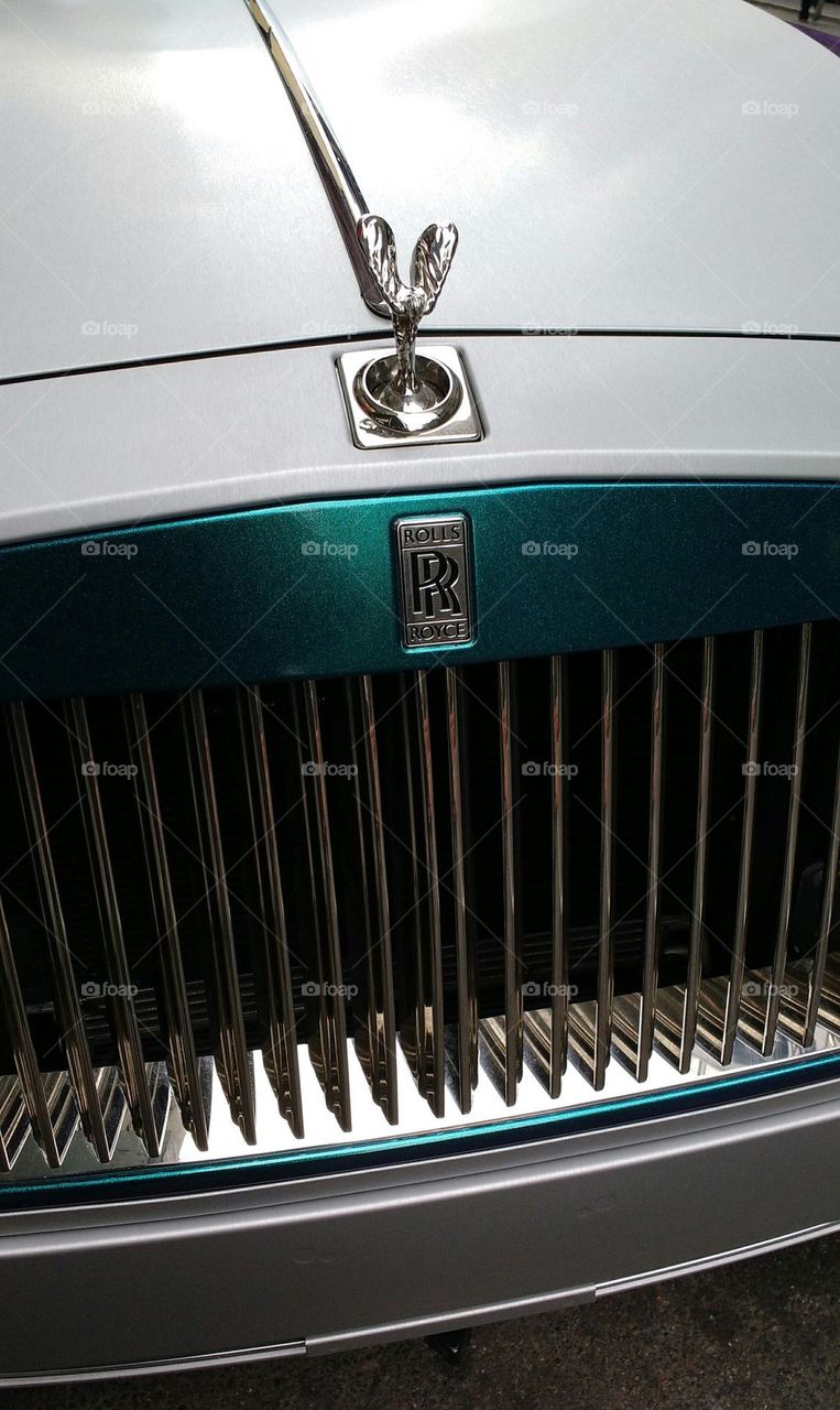 Rolls Royce Insignia and Hood Topper