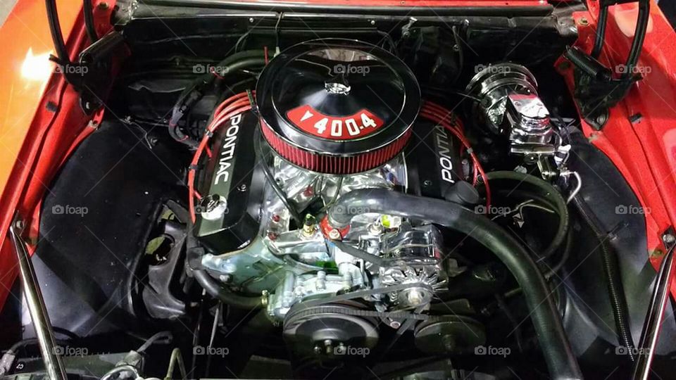 Pontiac Engine Insides
