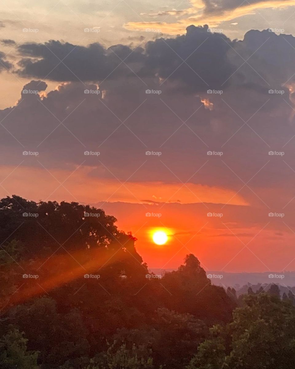 🌇🇺🇸 An extremely beautiful sunset in Jundiaí, interior of Brazil. Cheer the nature! / 🇧🇷 Um entardecer extremamente bonito em Jundiaí, interior do Brasil. Viva a natureza! 
