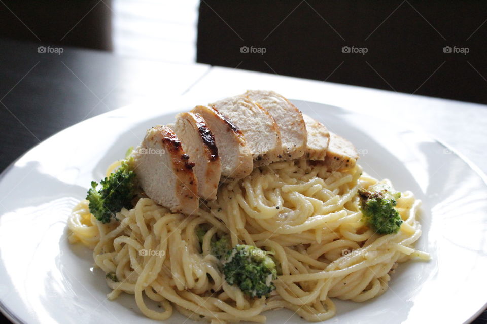 Chicken Alfredo with broccoli