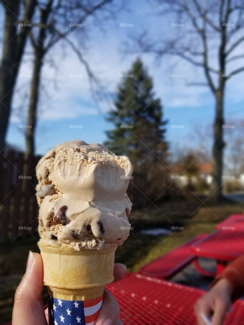 Felt so good to eat espresso bean flavored ice cream outdoors. It was a Sunday. Super bowl Sunday! It was one day in February that the weather got warm.