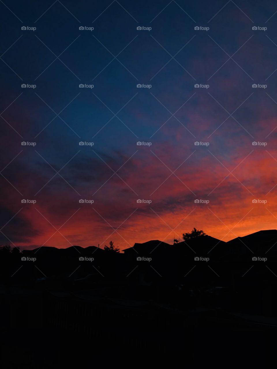 This is amazing 24 megapixel image of a contrast full sunset and token in canada this is a amazing photography sunset picture 