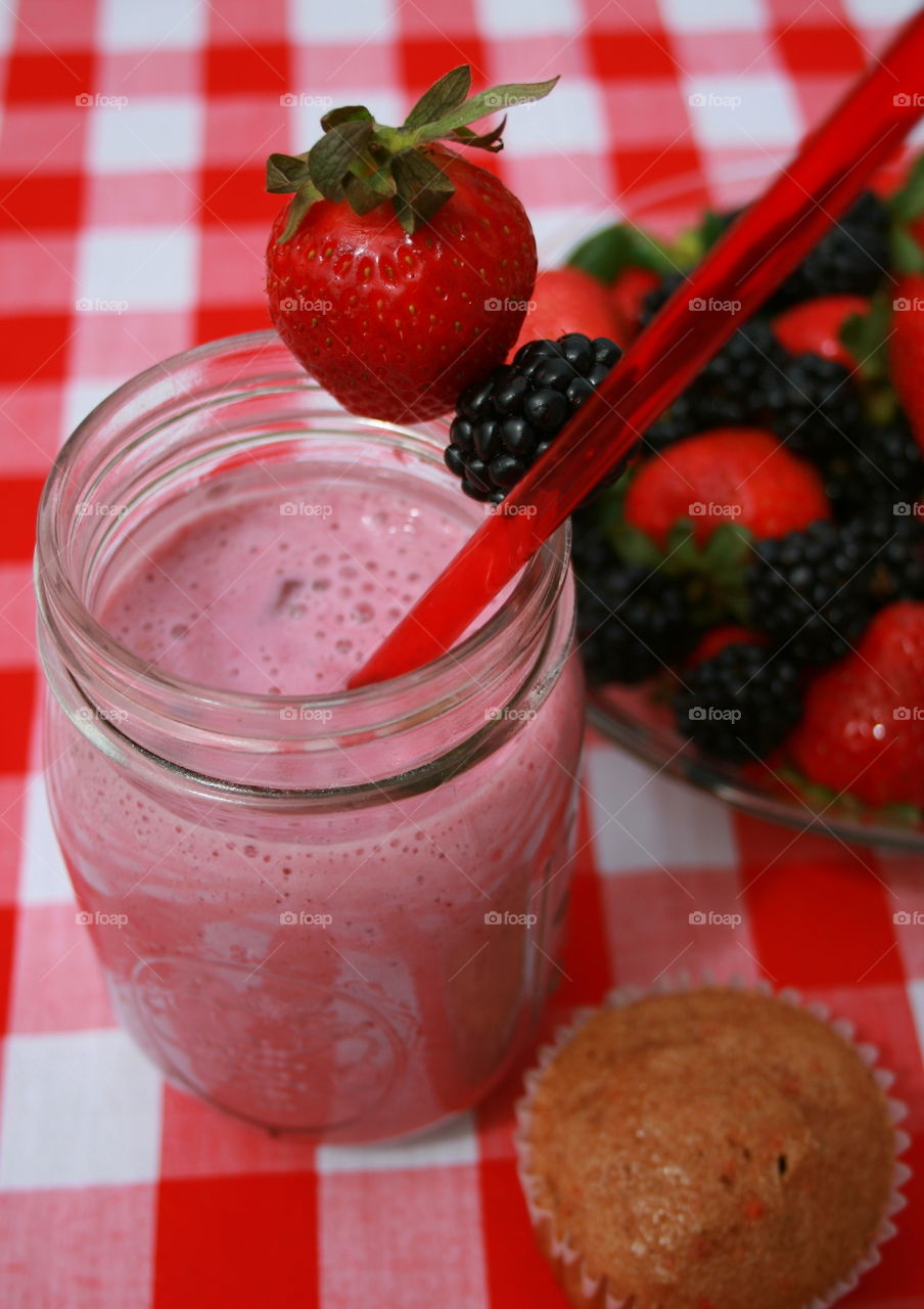 Strawberry blackberry smoothie 