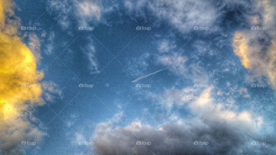 Tiefblauer Himmel, ein Flugzeug....Sehnsucht