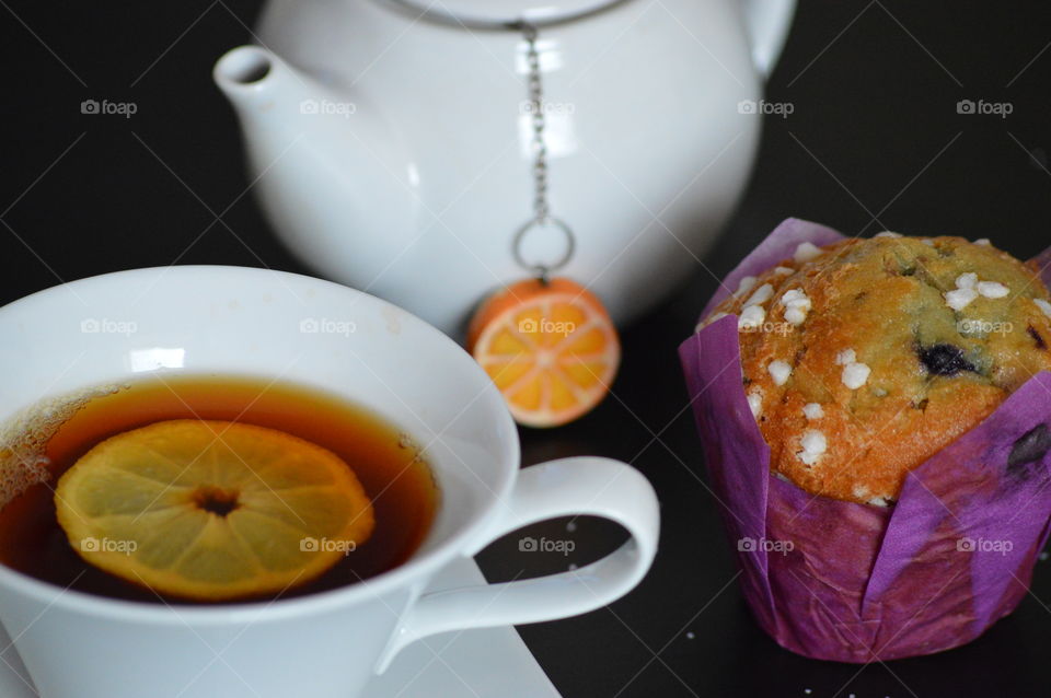 Herbal tea with cupcake