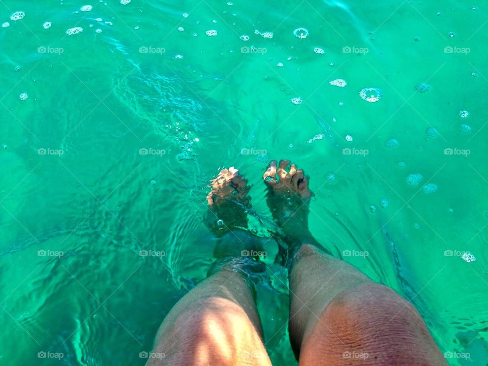 feet in sea water